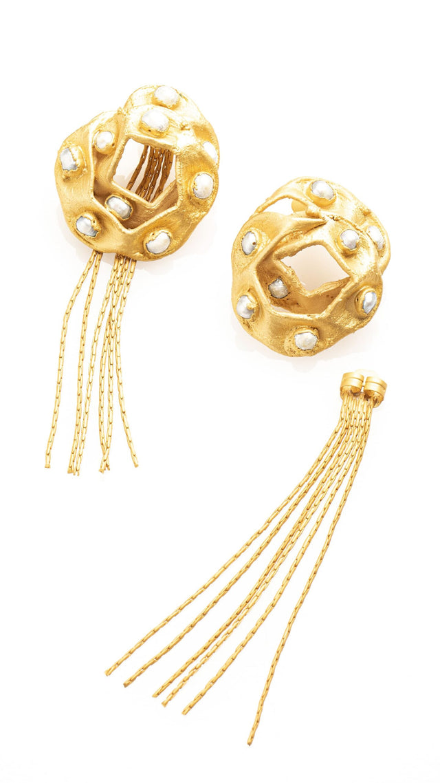 ACACIA EARRINGS WITH PEARLS AND CHAINS