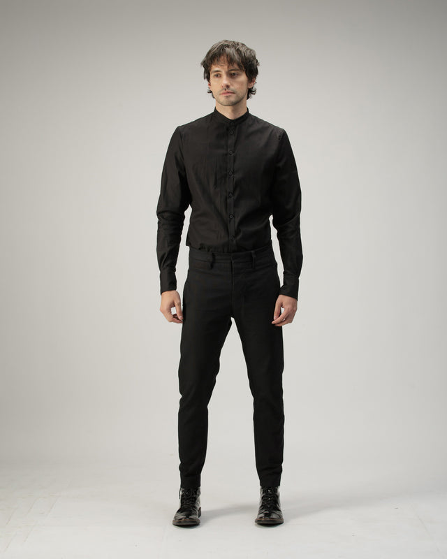 Camisa Slim negra A New Cross, detalle de botones