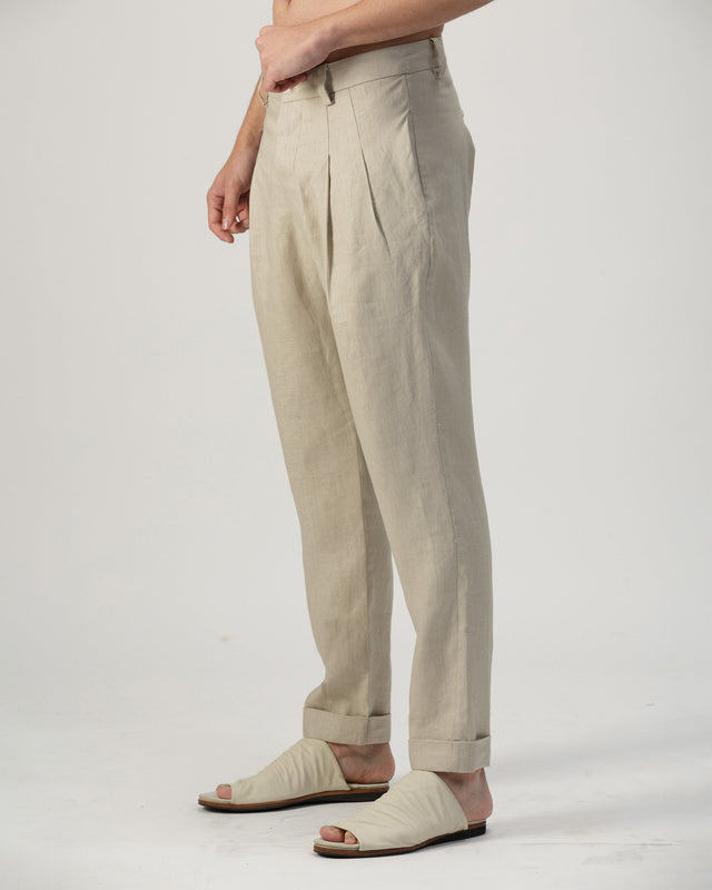 Pantalón de lino natural A New Cross, look completo