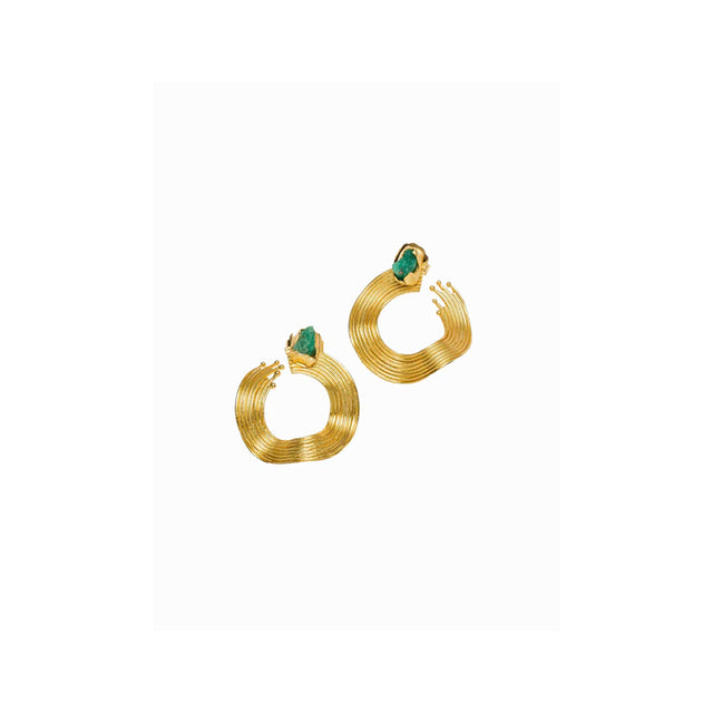 MINI OPEN WAVE EARRINGS WITH EMERALD