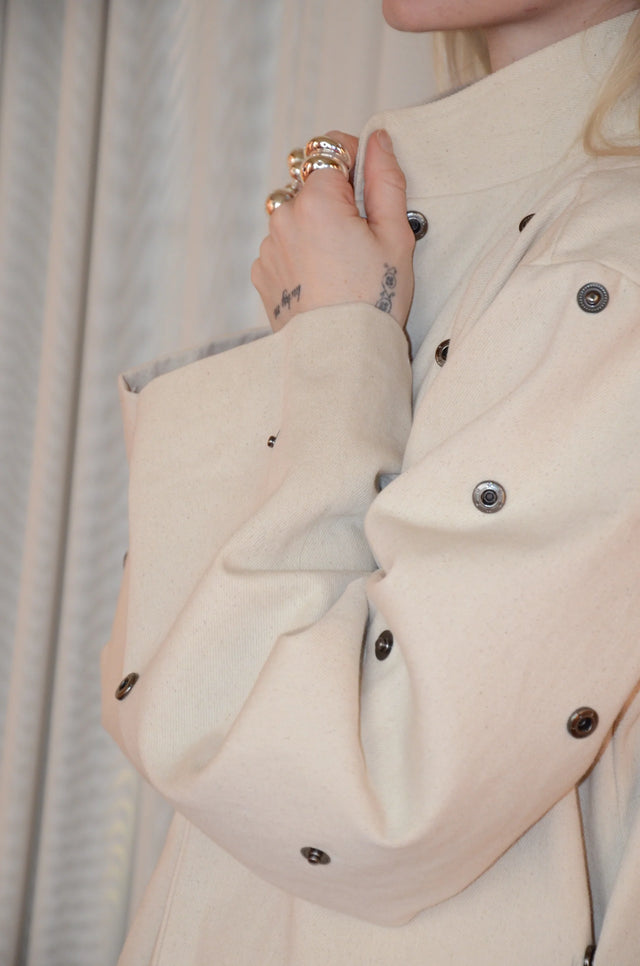 TRANSFORMABLE COAT