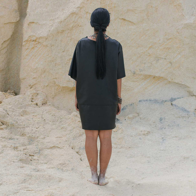 Reversible T - Black Suede