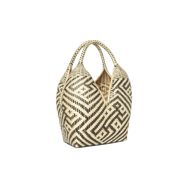 4 Tetas Basket - Black and White