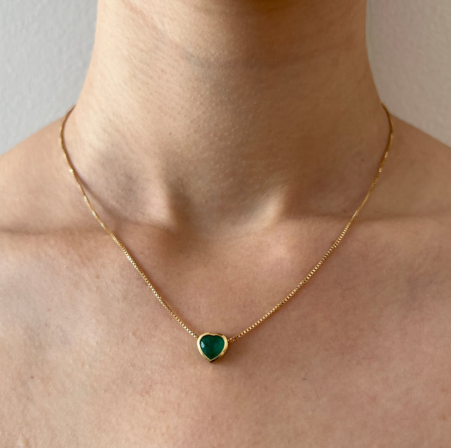 Collar corazón esmeralda