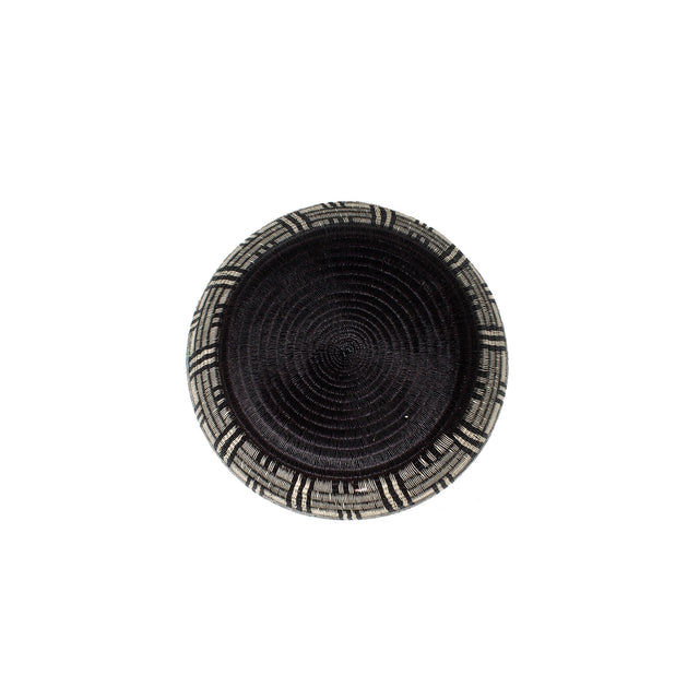 Werregue Black and White Vase