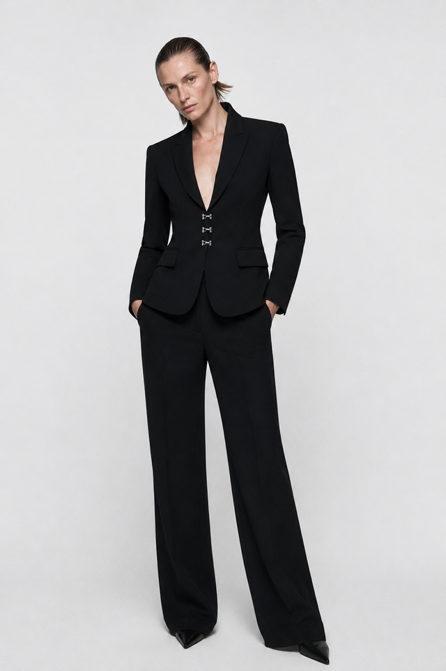 Nola Blazer by MateriaCruda, view of the structured blazer