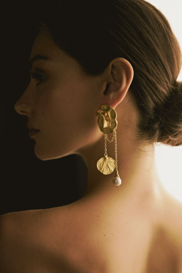ACACIA EARRINGS WITH REMOVABLE PETAL, CHAINS AND PEARLS