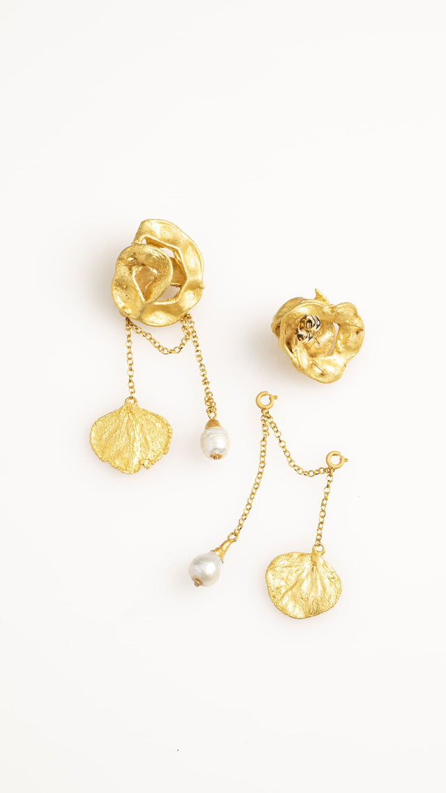 ACACIA EARRINGS WITH REMOVABLE PETAL, CHAINS AND PEARLS