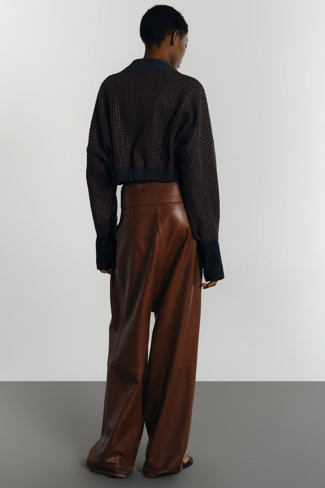 Bomber Granito by Andrea Landa, detail of the high waist and ring-buckle belt