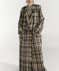 Maxy-Gabardina Achi por Andrea Landa, abrigo tejido en cuero de borrego tweed negro y off white, vista principal