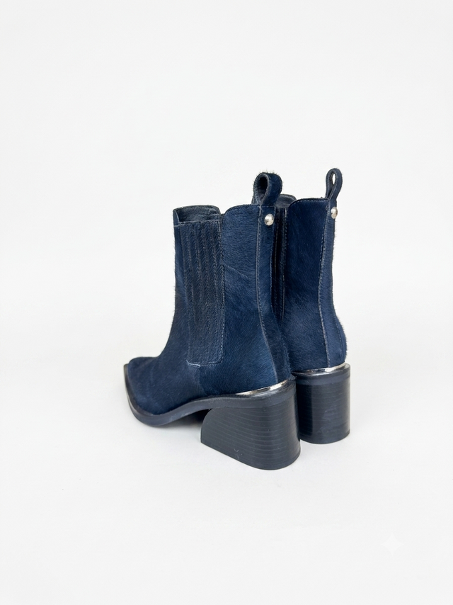 BOOT STUDY 05