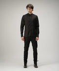 Camisa Slim negra en algodón de A New Cross con cuello nehru, vista frontal