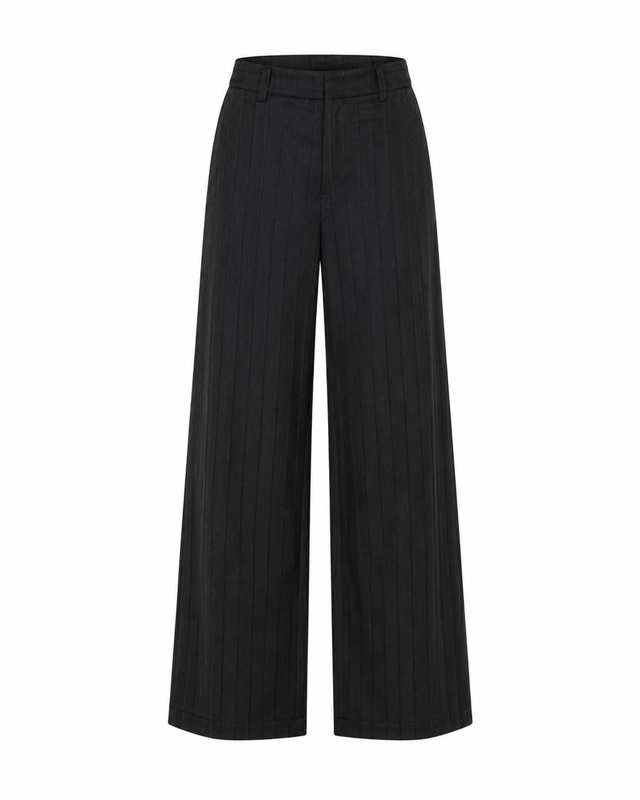 Aren Pants de MateriaCruda, pantalón negro de talle medio con caída ancha, vista principal