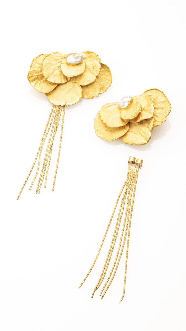 ARETES HORTENSIAS DECONSTRUIDAS CON PERLA Y CADENAS