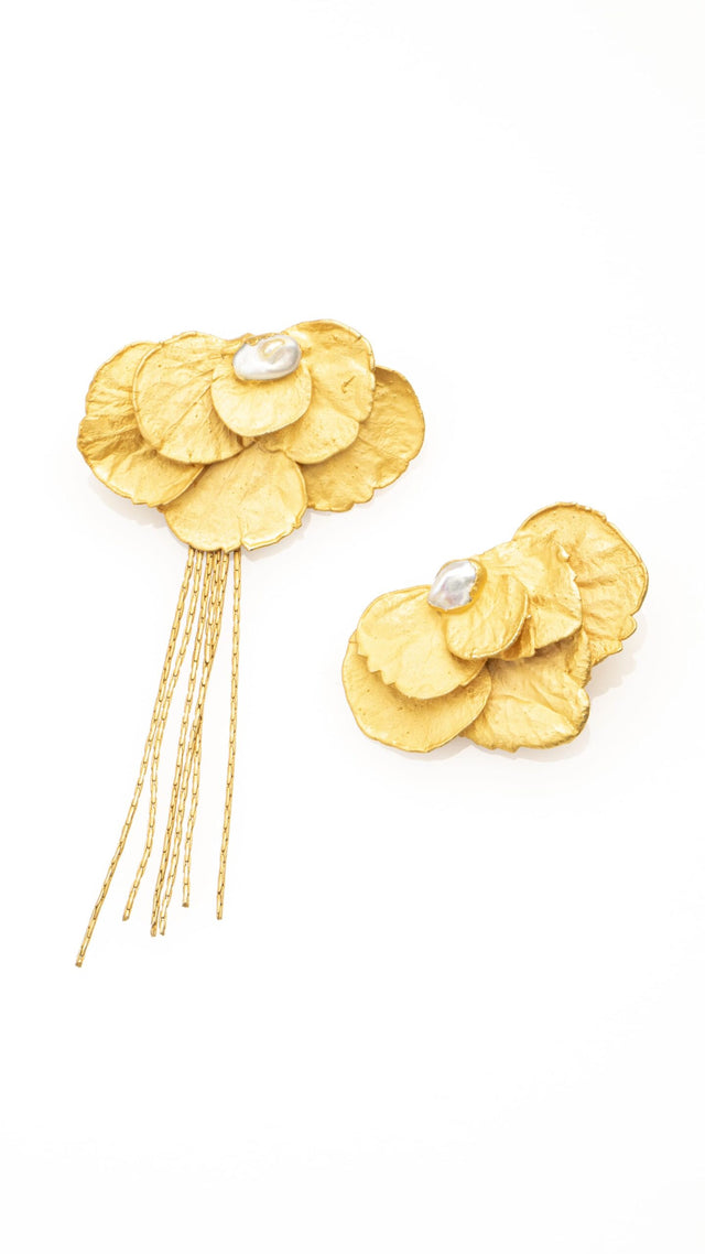 ARETES HORTENSIAS DECONSTRUIDAS CON PERLA Y CADENAS