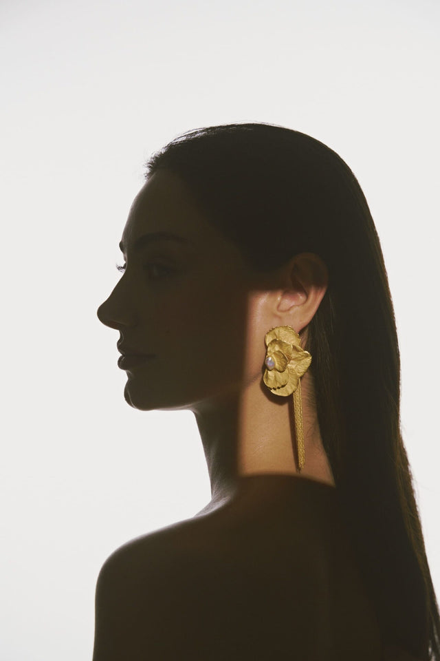 ARETES HORTENSIAS DECONSTRUIDAS CON PERLA Y CADENAS