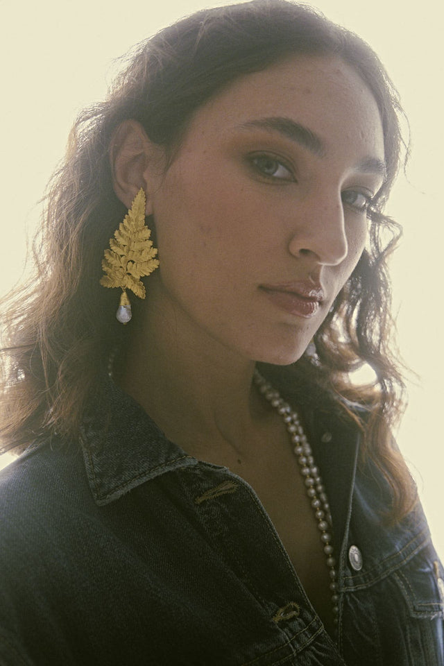 LACE FERN STUDS &amp; PEARLS EARRINGS