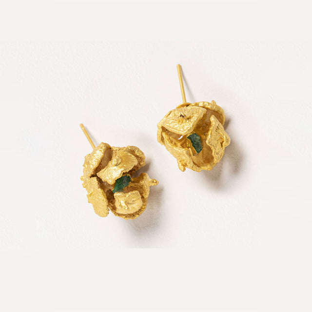 PINE SEED EARRINGS WITH ROUGH EMERALD