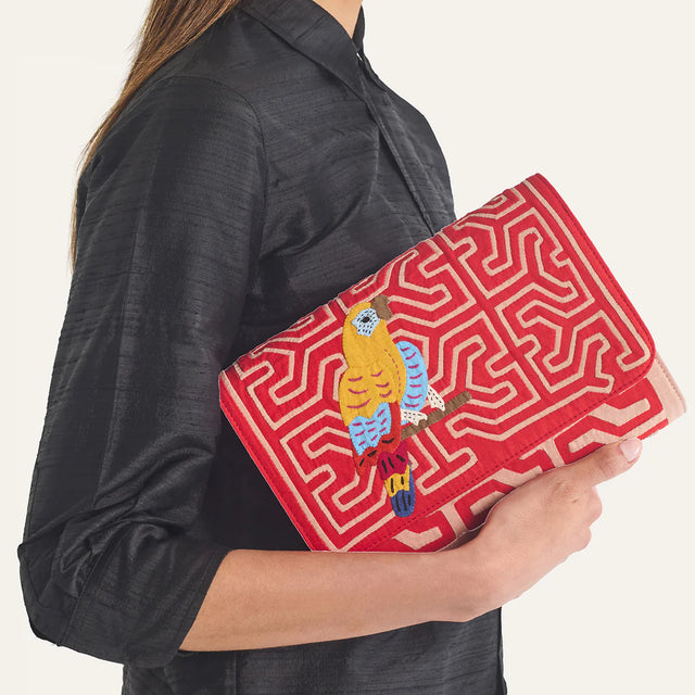 GUACAMAYA ROJA CLUTCH