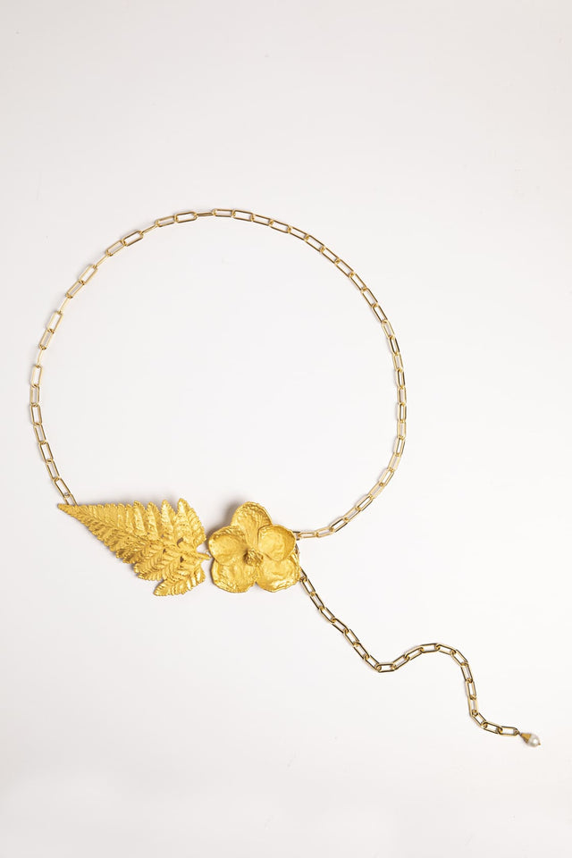 Vanda orchid and fern chain belt