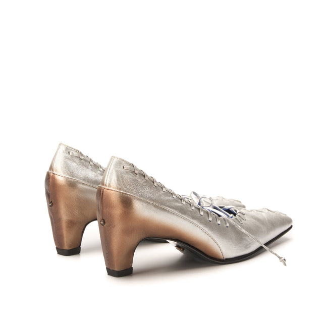 Zapato de cuero Sierra de Patricia Mejía, clásico artesanal hecho a pedido